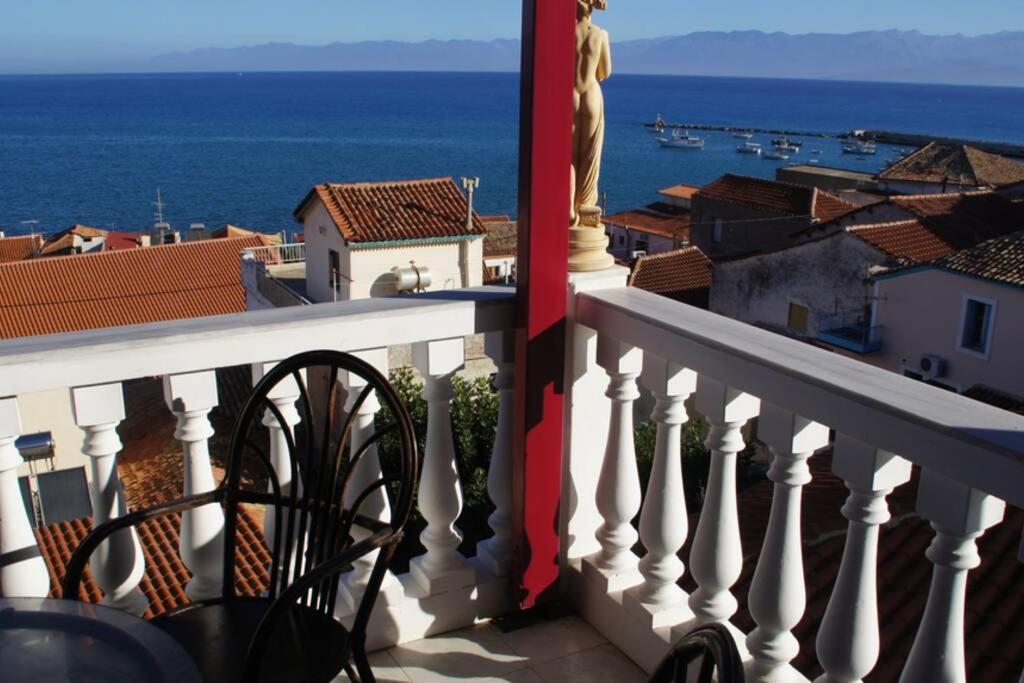 Ueber Den Daechern Von Koroni Εξωτερικό φωτογραφία